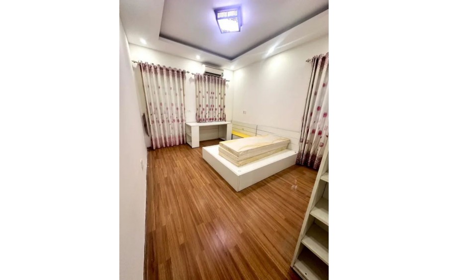 Bán nhà Khương Trung 51m²x4m,ngõ nông rộng gần phố trung tâm đi đâu cũng tiện